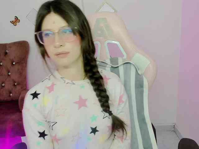 ZooeyBelair webcam
