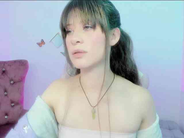 ZooeyBelair webcam
