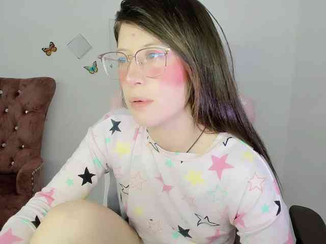 ZooeyBelair webcam