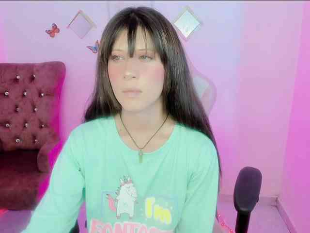 ZooeyBelair webcam