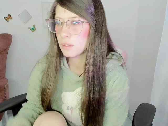 ZooeyBelair webcam