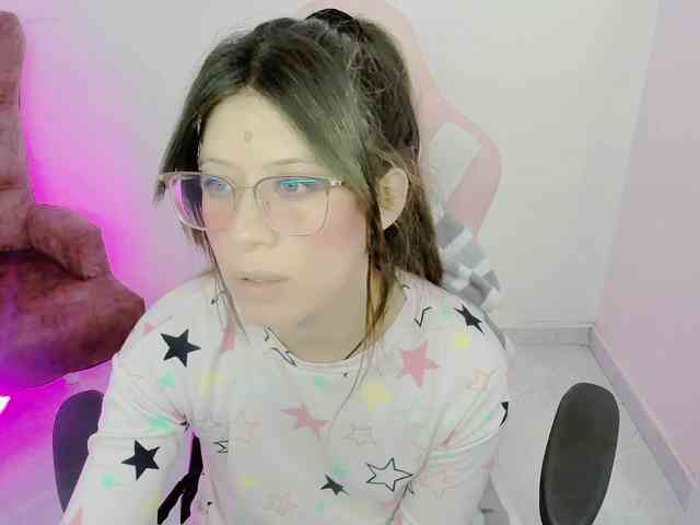 ZooeyBelair webcam