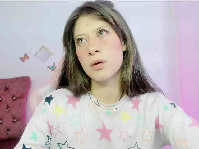 ZooeyBelair webcam