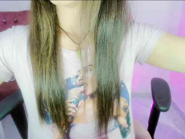 ZooeyBelair webcam