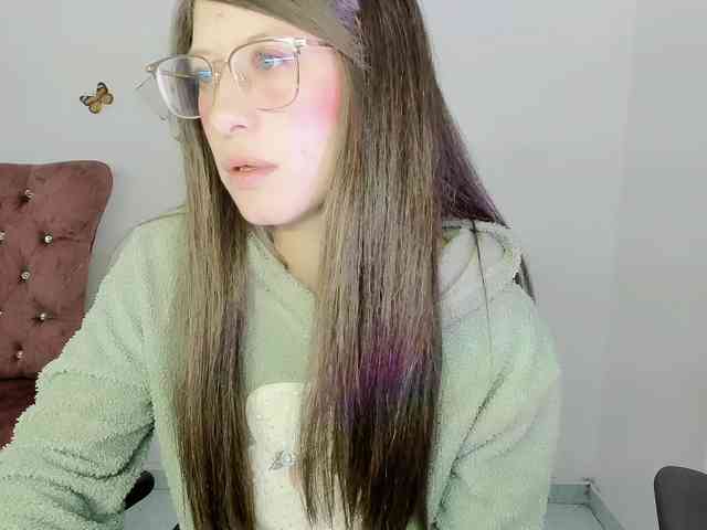 ZooeyBelair webcam
