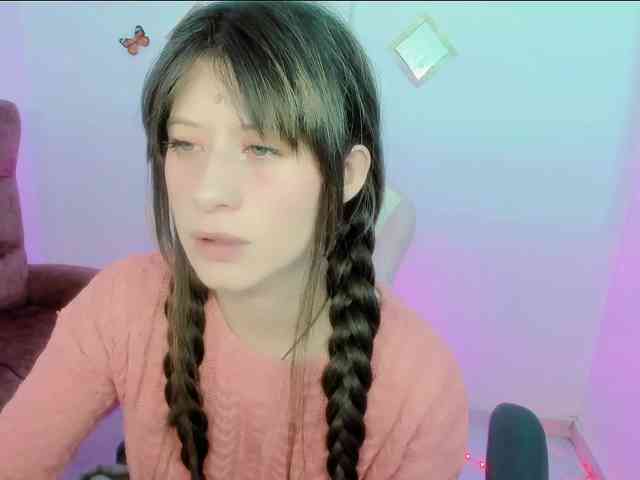 ZooeyBelair webcam