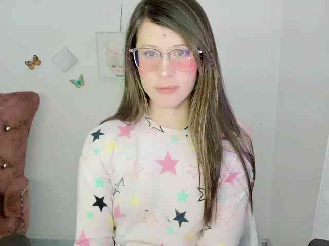 ZooeyBelair webcam
