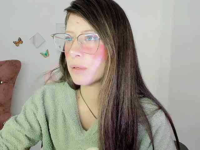 ZooeyBelair webcam