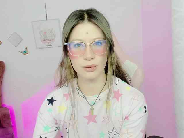 ZooeyBelair webcam