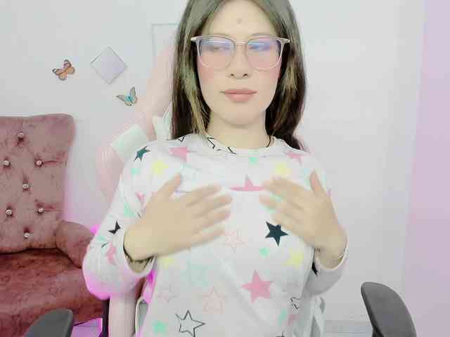 ZooeyBelair webcam