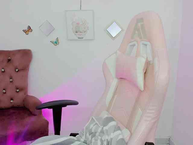 ZooeyBelair webcam