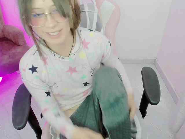 ZooeyBelair webcam