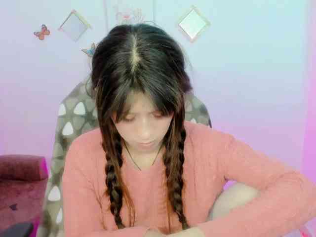 ZooeyBelair webcam