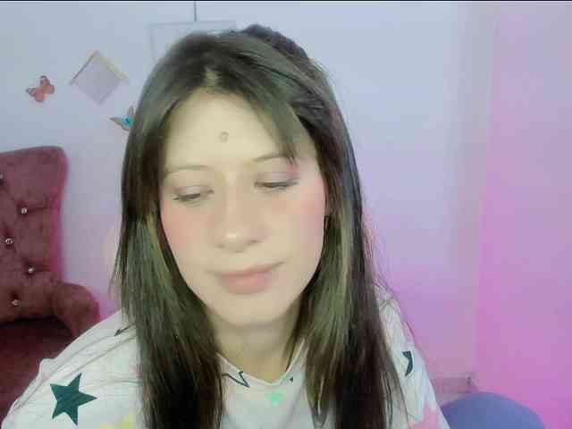 ZooeyBelair webcam