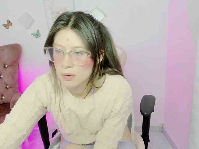 ZooeyBelair webcam