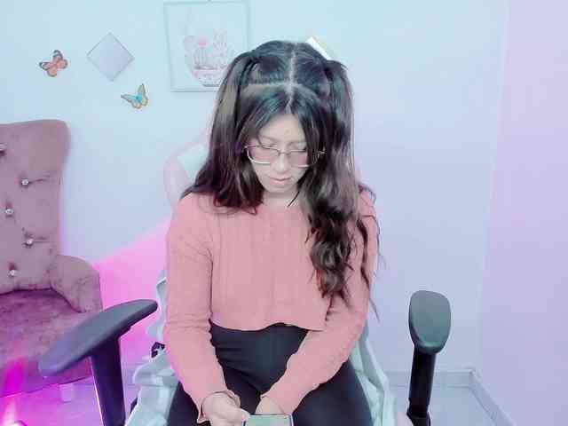 ZooeyBelair webcam