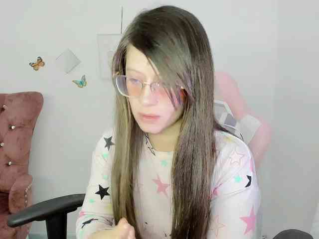 ZooeyBelair webcam