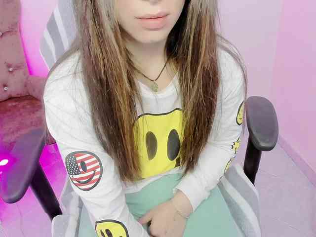 ZooeyBelair webcam