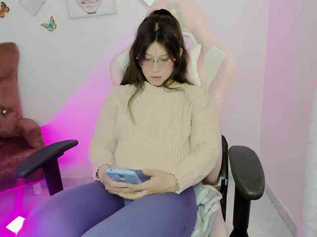 ZooeyBelair webcam