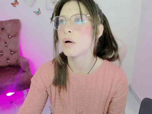 ZooeyBelair webcam