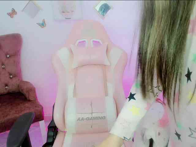 ZooeyBelair webcam