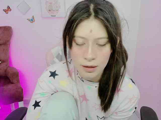 ZooeyBelair webcam