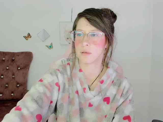 ZooeyBelair webcam