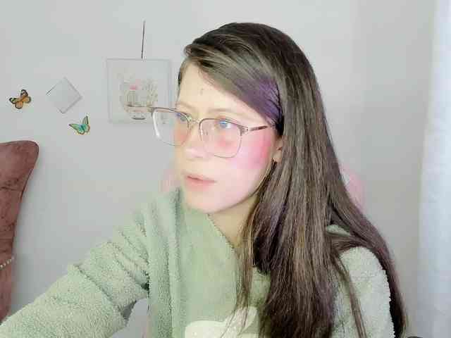 ZooeyBelair webcam