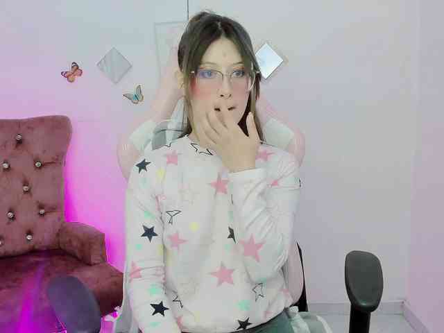 ZooeyBelair webcam