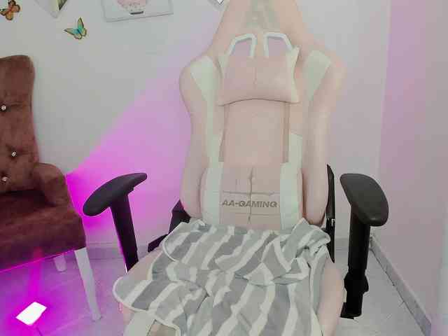 ZooeyBelair webcam