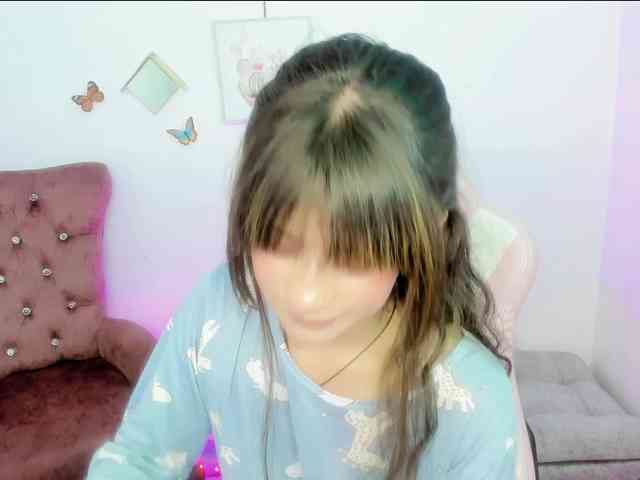 ZooeyBelair webcam