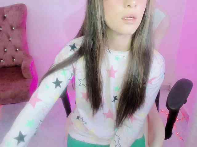 ZooeyBelair webcam