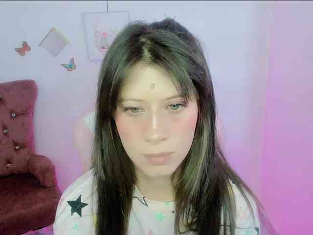 ZooeyBelair webcam