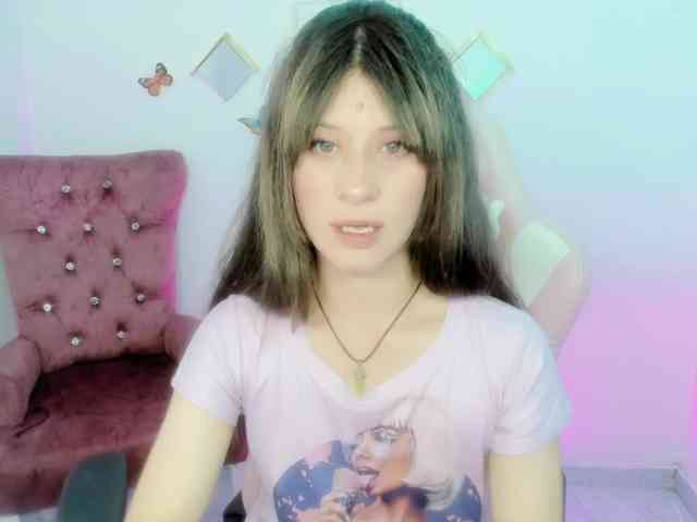 ZooeyBelair webcam