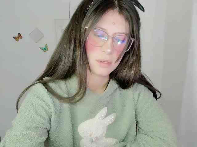 ZooeyBelair webcam