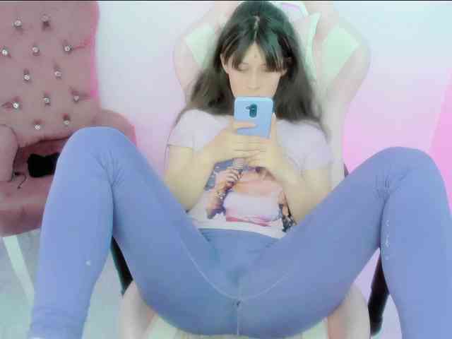 ZooeyBelair webcam