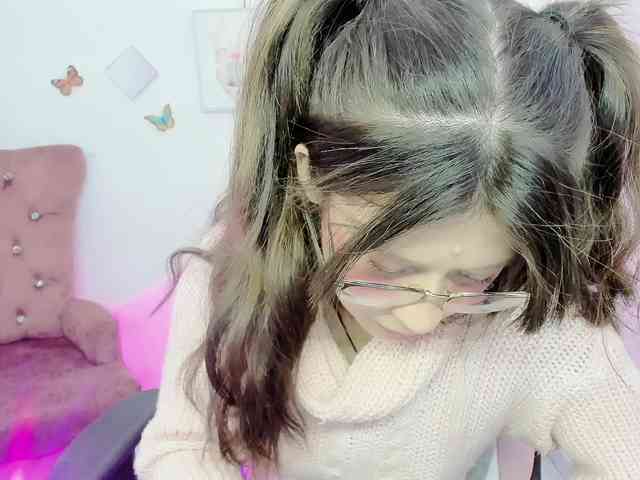 ZooeyBelair webcam
