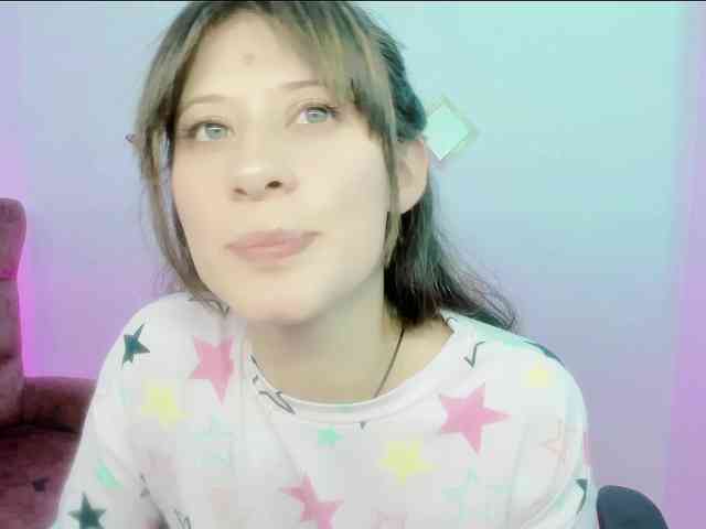 ZooeyBelair webcam