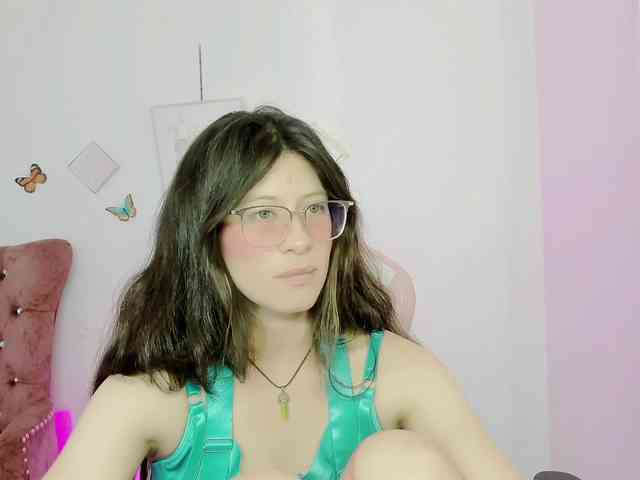 ZooeyBelair webcam
