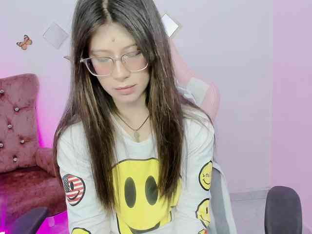 ZooeyBelair webcam