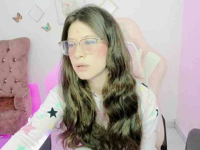 ZooeyBelair webcam