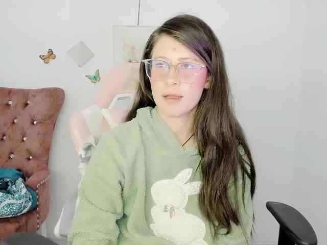 ZooeyBelair webcam
