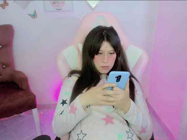 ZooeyBelair webcam