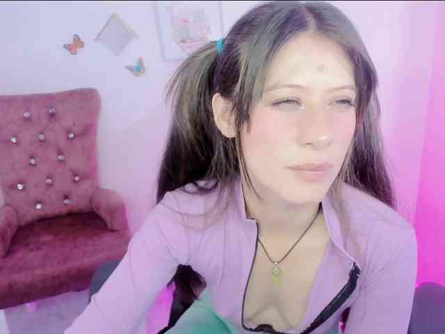 ZooeyBelair webcam