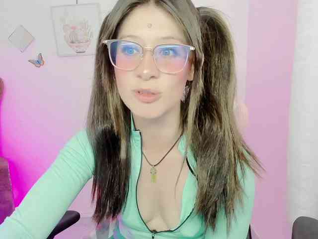 ZooeyBelair webcam