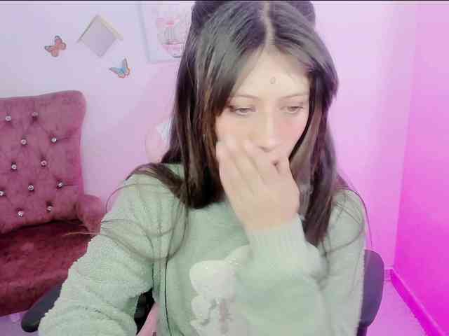 ZooeyBelair webcam