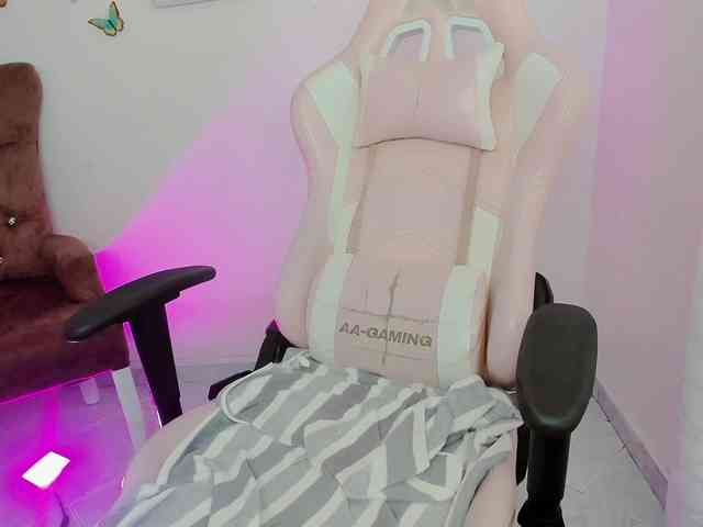 ZooeyBelair webcam