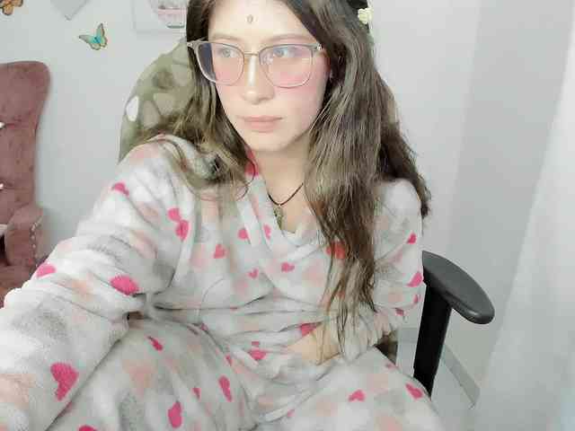 ZooeyBelair webcam