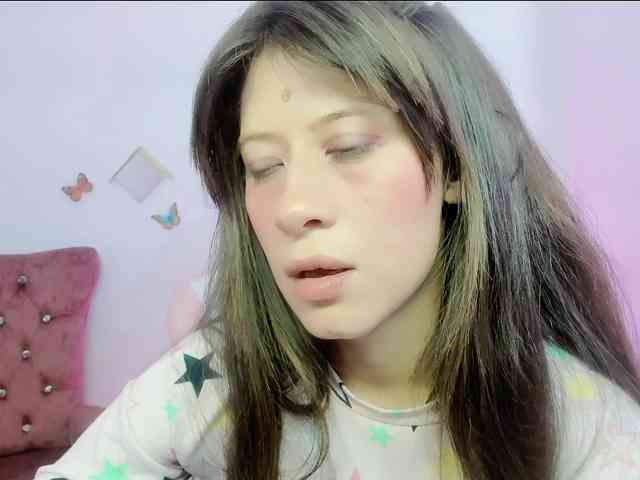 ZooeyBelair webcam