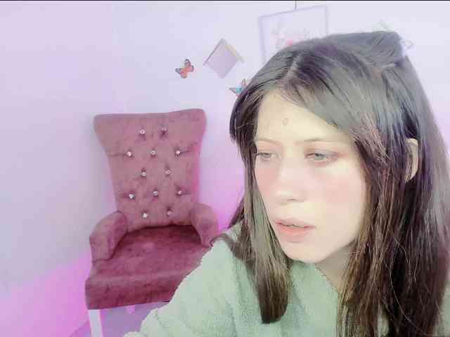 ZooeyBelair webcam